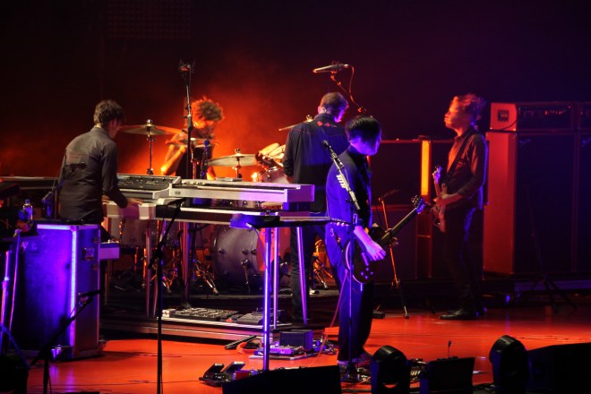 Queens of the Stone Age perform at the Sydney Entertainment Centre, 6/3/14. This is during the epic jam.